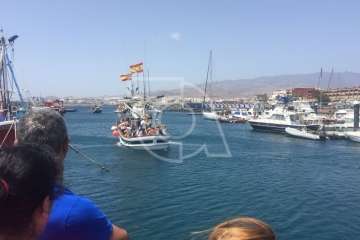 Procesión terrestre-marítimo de la Virgen del Carmen por la bahía de Melenara (Foto TA)